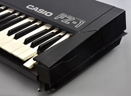 Casio-FZ-1 damaged, for spares